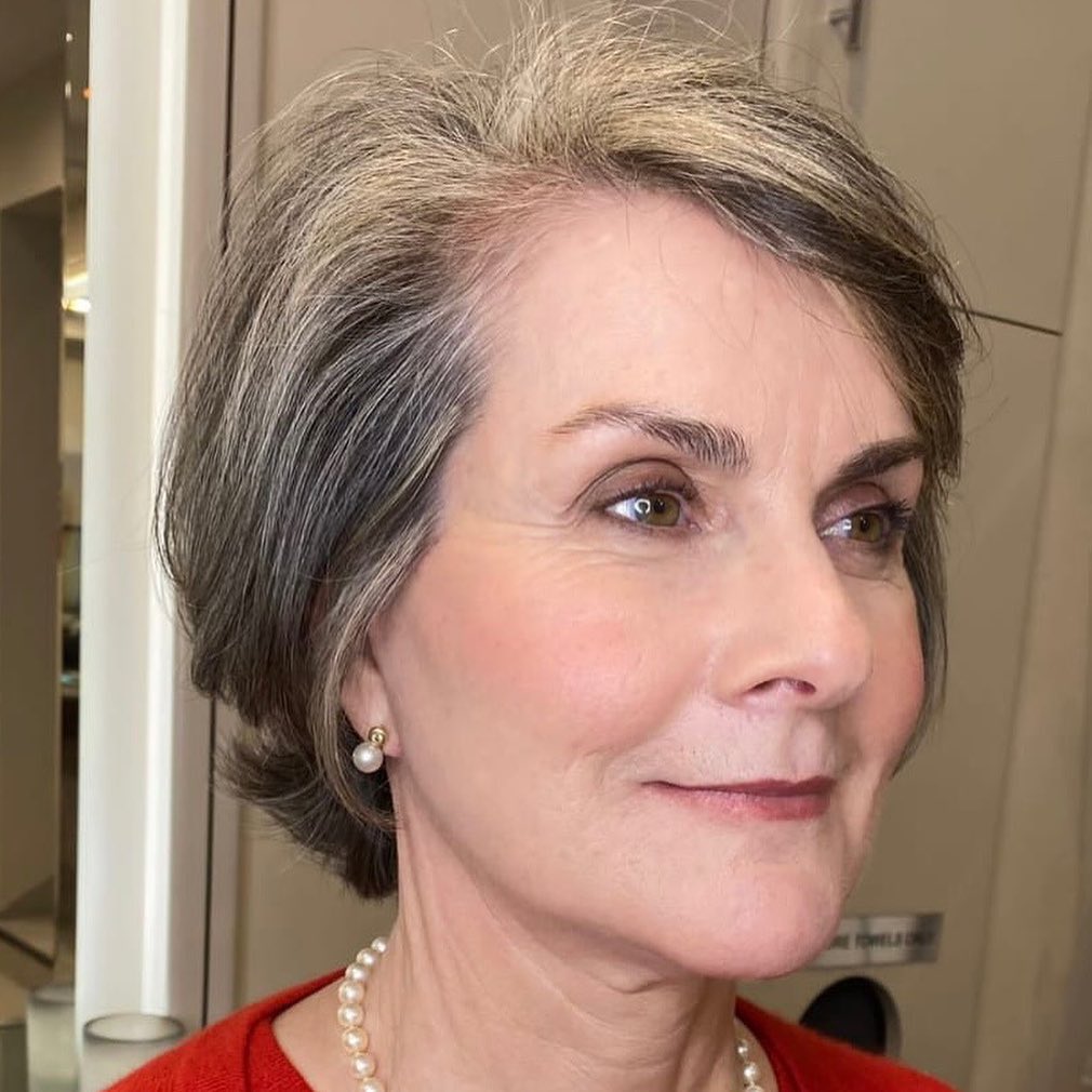 Over 60 Elegant Short Hairstyle