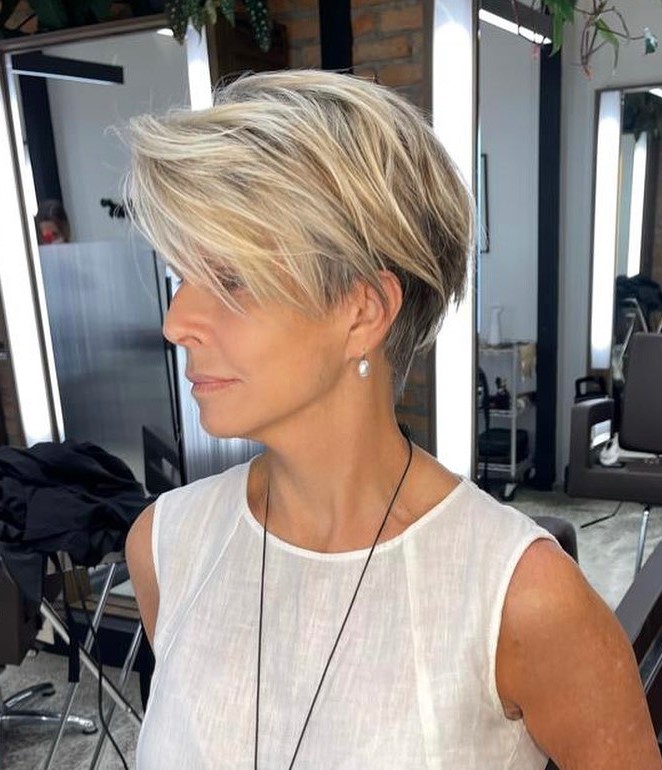 Anti-Age Blonde Pixie with Undercut