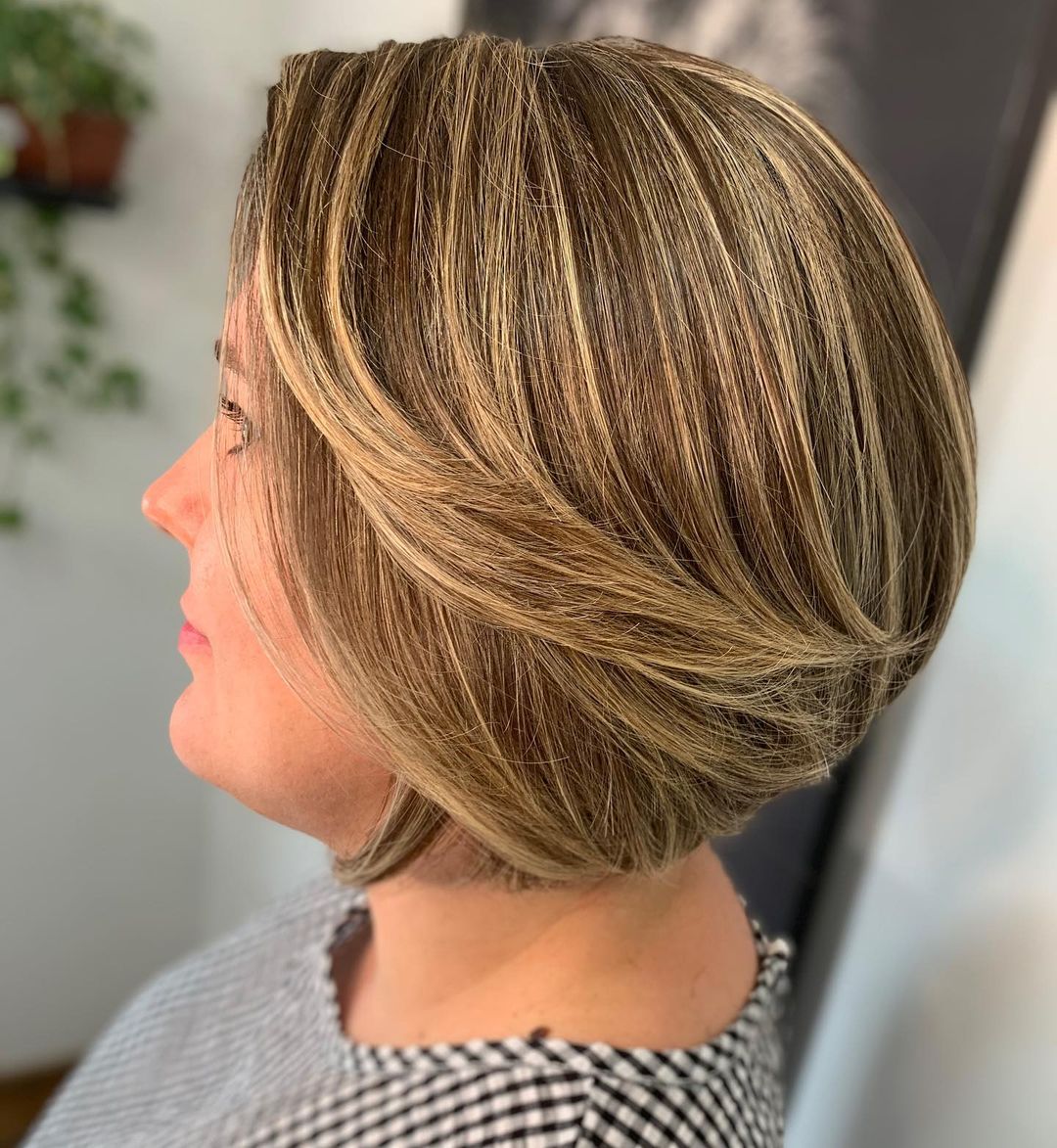 Metallic Bronde Balayage to Look Younger