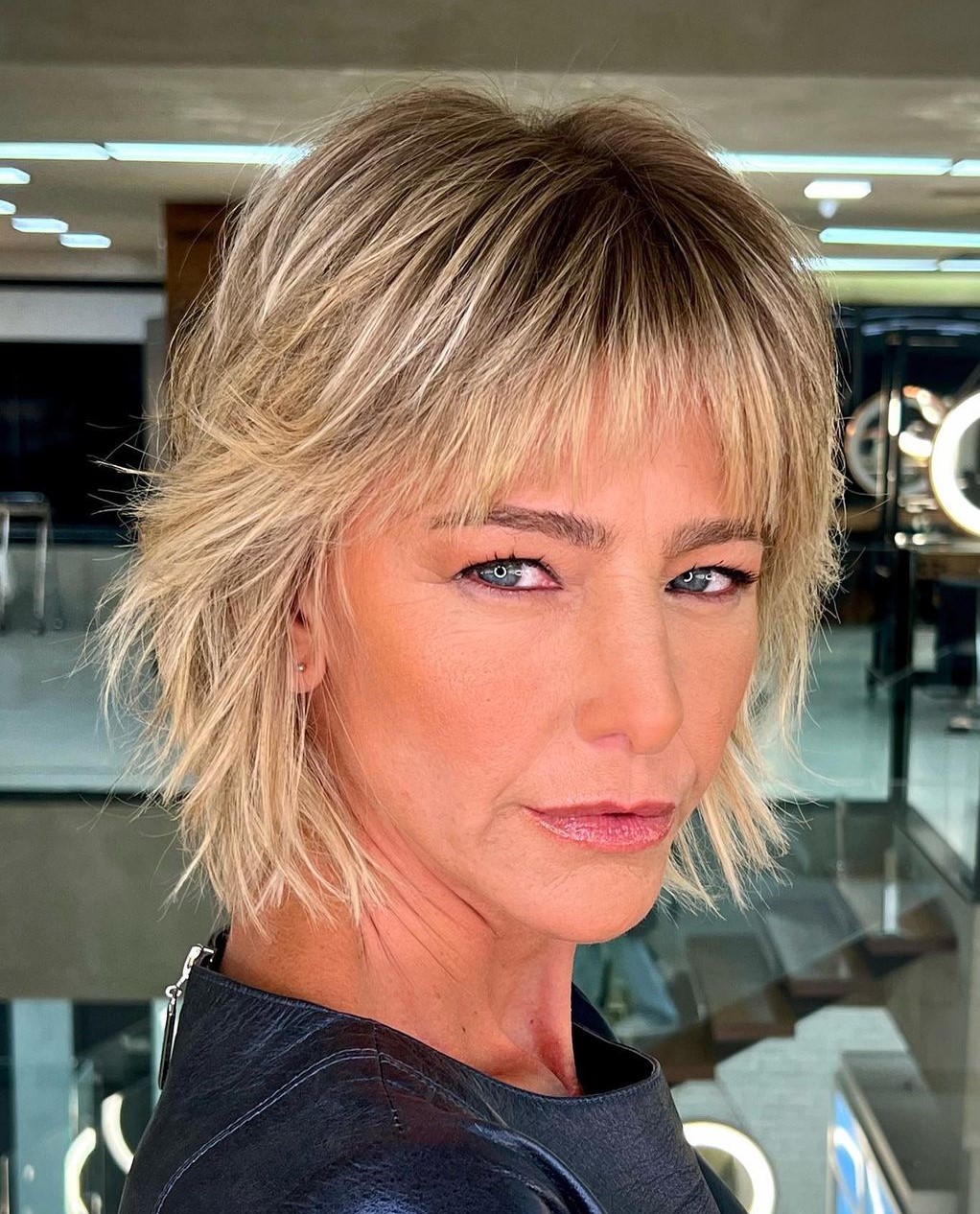 Refreshing Short Bright Blonde Shag